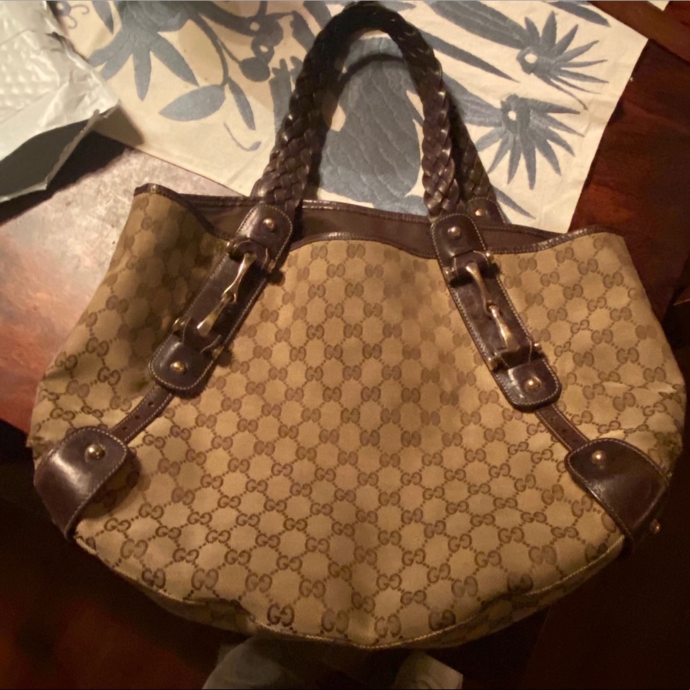 Women’s Gucci Bag